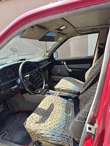 mersedes c300: Mercedes-Benz 190 (W201): 2 l | 1990 il Sedan — 7