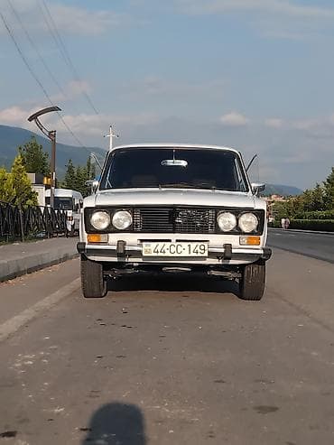 ford teker: VAZ 2106 sedan – klassik ağ rəngdə. Xarici xüsusiyyətlər: - Dördkünc — 3