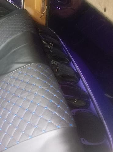 masin tekerleri: VAZ 2107, ağ rəng, 4 qapılı sedan. Xüsusiyyətlər: - Mexaniki sürətlər — 4