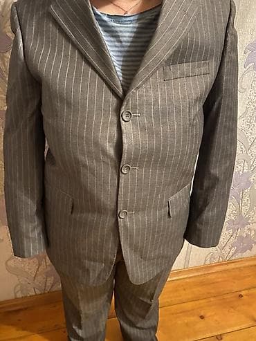 Kişi ayaqqabıları: Kişi kostyum dəsti – boz rəngdə, incə dik zolaqlı klassik model — 4