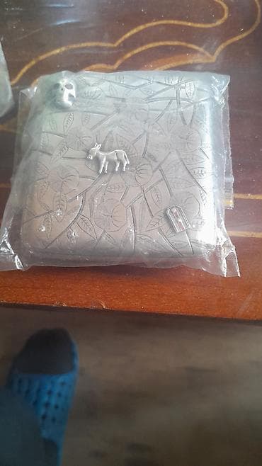 Gümüş siqaret futlyarı - Material: damğalı gümüş (iç tərəfdə