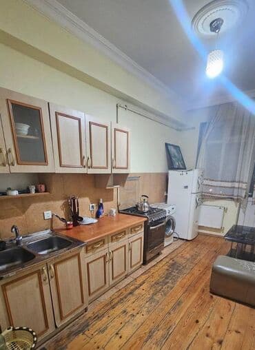 1 otaqli kiraye evler 20 yanvarda: Xalqlar metrosuna yaxın,10 mərtəbənin,8-ci mərtəbəsində,1 — 4