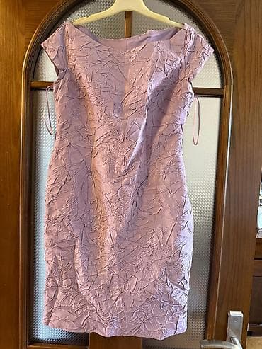 Qadın geyimləri: Ayaqqabı 50 manat ölçü 43, Türkiyə Paltarlar 30 manat biri 1) Açıq — 1