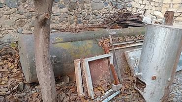 бак для воды в квартиру: Demir bak 6 tondu 550 manat 
kalonka 300litr 150manat Gence — 1