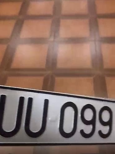 dyp nömrə satisi: Avtonömrə: 77 UU 099 — 2