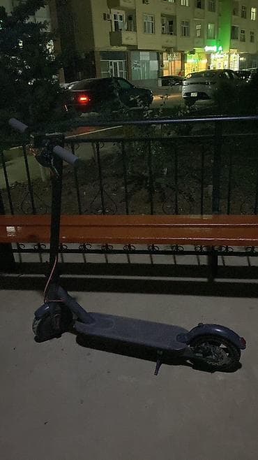 продам велосипед бу: Elektrik skuter – şəhərdaxili rahat gediş üçün kompakt və yığcam — 3