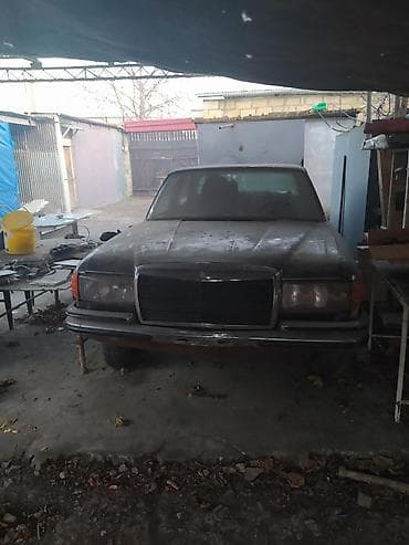 06 satisi: Mercedes-Benz S 280: 2.8 l | 1978 il Sedan — 4