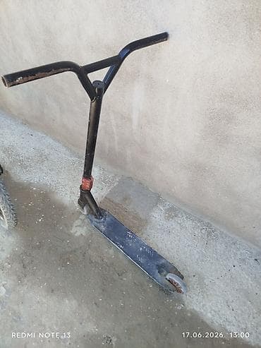 disk r16 type 0: Freestyle skuter – BMX tipli Y-formalı sükanlı, metal gövdə. - Rəng — 1