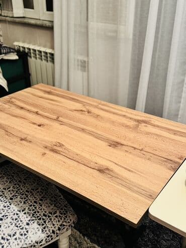 Kompüter masası, Qatlanan, Laminat, Dördbucaq masa