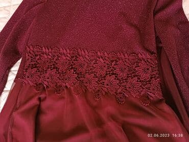 cicekli don: Ziyafət geyimidir. 2 dəfə geyinilib təzədir. Üst hissəsi zərlidir. Bel — 2