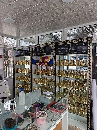 Biznes üçün avadanlıq: Hazır biznes formasında satılır. Alan adam istəsə vitrin qarışıq — 7