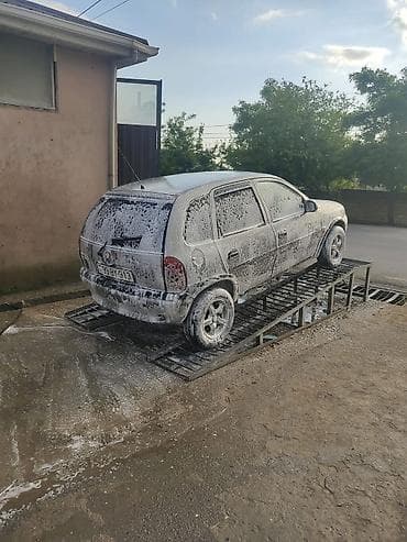 diski 15: Opel Zafira A (gümüşü rəng, 7 yerlik miniven) Xüsusiyyətlər: - — 3