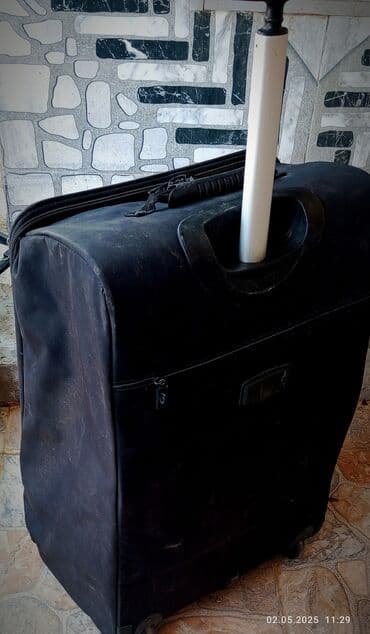 чемодан с инструментами для автомобиля: Çamadan işlək vəziyyətdə.ölçüləri hünd 65 eni 35. cırıq söküyü yoxdu — 2