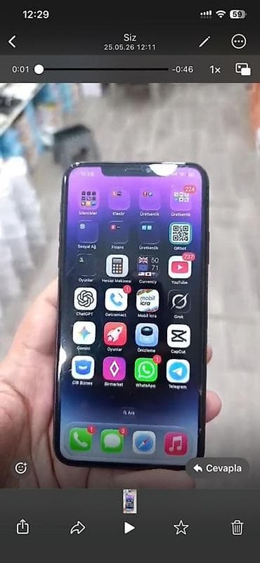 iphone qutu: IPhone 11 Pro Max, Space Gray, Face ID — 1