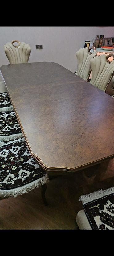 Masalar və oturacaqlar: Masa dəsdi təcili satılır demək olar təzə kimidir 6200 ə alınıb 2000 — 6