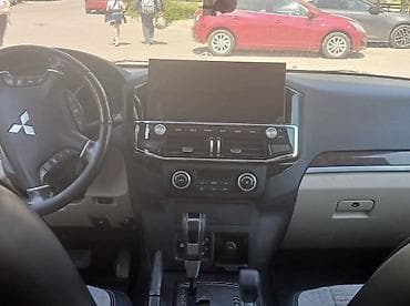 205 65 16: Mitsubishi Pajero: 3.8 l | 2013 il 25200 km Ofrouder/SUV — 8