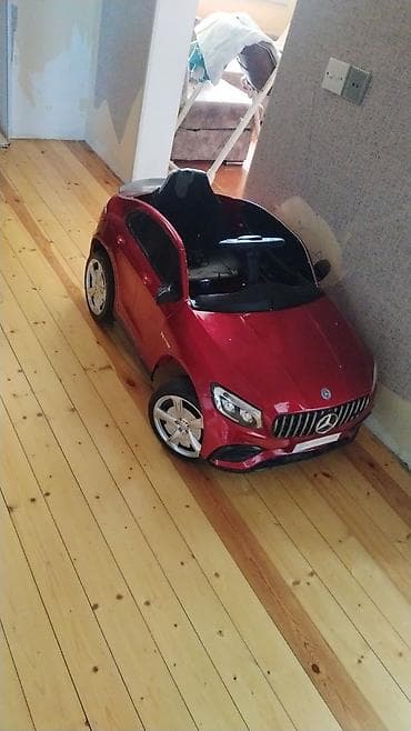 Uşaq üçün elektrik maşınları: Uşaq üçün elektrikli minik avtomobili – Mercedes üslubunda, qırmızı — 1