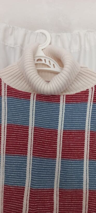 qadın koynekleri: Koynek.yenidir.1 defe istifade edildi.8 manata satilir. eyinde cox — 2