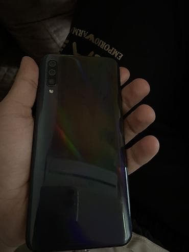 plestesen 4: Samsung Galaxy A50, 64 GB, Barmaq izi — 1