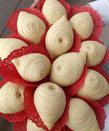 blincik azerbaycanca nedir: Milli şirniyyat dəsti – şəkərbura, paxlava və badambura - Şəkərbura — 4