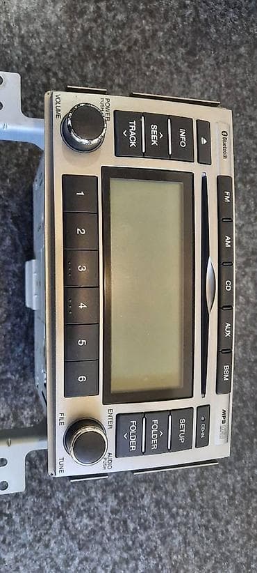 "Hyundai Santafe" maqnitolası. 2 mator dizel 2010 santafenin üstündən