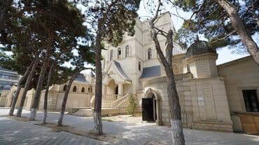 saray mtk əlaqə nömrəsi: Ticarət Mərkəzi Mall yaritəmir 5000 kv,1-ci mərtəbə Bowling 1400 kv — 1