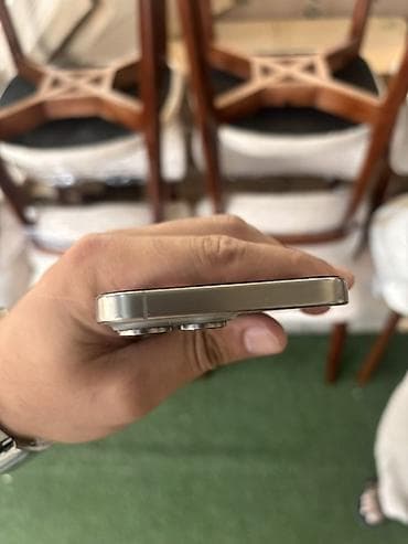 redmi note 12 pro: IPhone 15 Pro Max, Natural Titanium, Face ID — 4