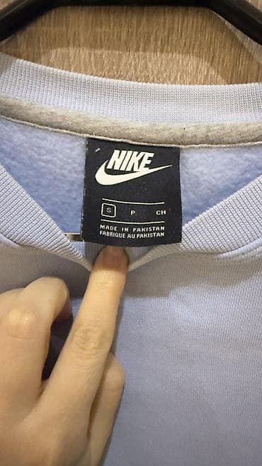 Original Nike unisex sweatshirt S razmer Az ishlenib hecbir deffekti — 2