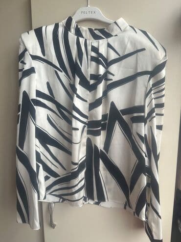 sifon koynekler: 1-2 dəfə geyinilib Mangodan alınıb Xl razmerdir Sinə hissəsində — 1