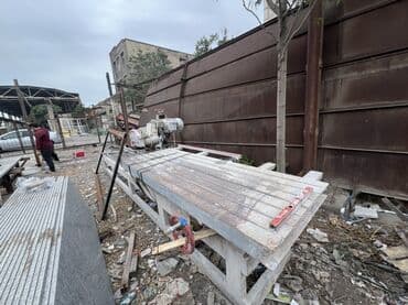 şüşə kesen: Daş kəsən dəzgah müxtəlif növ daşları, məsələn, mərmər, qranit və — 1