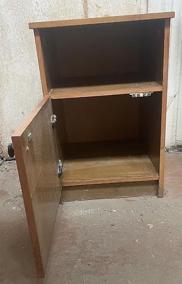 Taxta tək qapılı kiçik şkaf/komodin - Material: ağac teksturalı lalafo.az -da Taxta tək qapılı kiçik şkaf/komodin - Material: ağac teksturalı