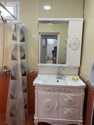 аренда дома на длительный срок: Təmirli, hər bir şəraitli,domofon mövcutdur. Terassası var. Qış — 11