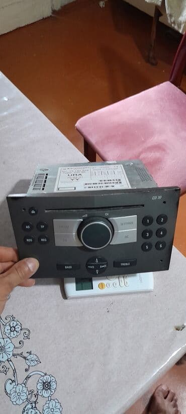 автомагнитола с экраном: Магнитола, CD — 1