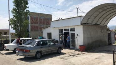 et dükanı: Lənkəranda Bakı-Astara maqistral yolunun üstündə, sahəsi 0.5+ hektar — 3