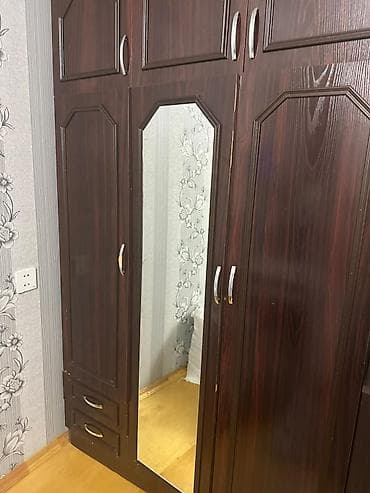 polka satilir: Qarderob dolabı – tünd qəhvəyi rəngində, çoxseksiyalı, güzgülü model — 5