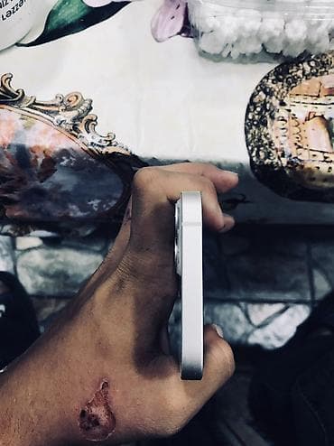IPhone 13, 128 ГБ, Старлайт, Гарантия, Беспроводная зарядка, Face ID — 8
