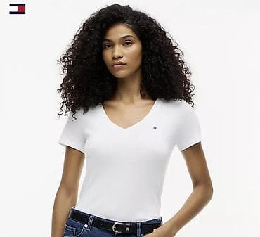 maykalar: Qadın T‑shirt – ağ rəng, V‑şəkilli yaxa - Klassik, bədənə oturan — 1