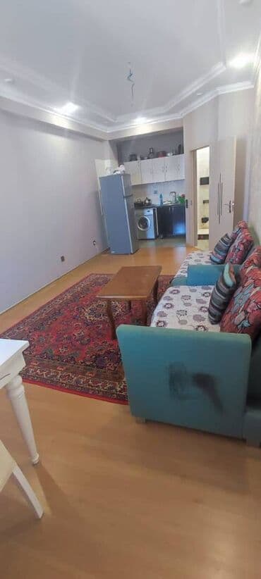 evler bineqedide: Mənzil tam əşyalı kirayə verilir. 14.12 mərtəbə, 58 kv, 1 otaq, (1-2 — 1