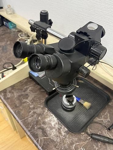 masaustu saatlar: Stereoskopik trinokulyar mikroskop – zoom mexanizmi və stolüstü — 2