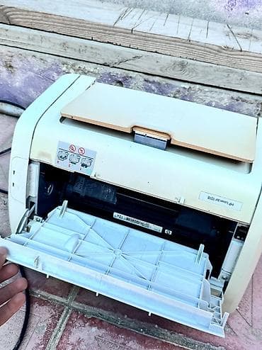 poco m4 pro 5g: HP brendi printer modeli LaserJet 1018 diralinib ama isdifade — 7