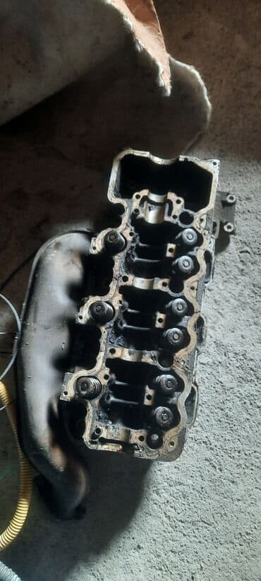 Raspredvallar: Məhsul: 3 silindrli mühərrik üçün silindr başlığı və egzoz kollektoru — 4