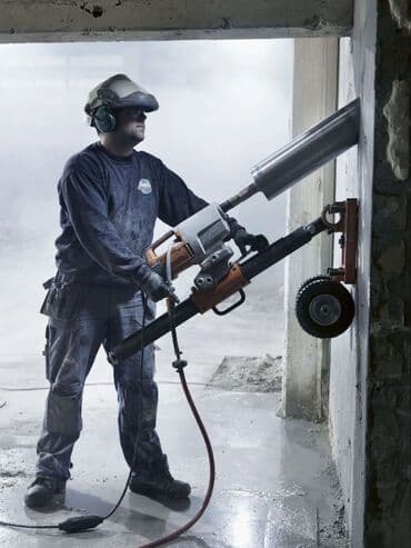 seyf qapi: #Betonkesme #betondeşmə Beton kubik kərpic - dən kəsim deşim — 12