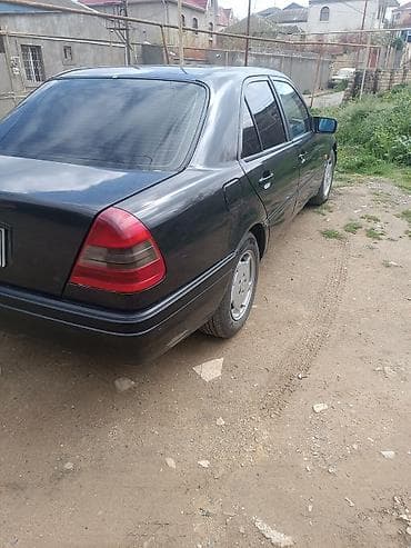 3 2 cdi: Mercedes-Benz C 280: 2.8 l | 1994 il Sedan — 3
