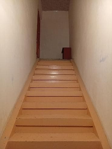 Qarajlar: Icarəyə verilir: geniş, yüksək tavanlı mənzil/evin ikinci mərtəbəsi - — 1