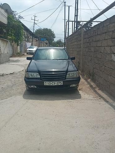 mercedes 320: Mercedes-Benz sedan - Kuzov: qara rəng, sedan gövdə - Salon — 1