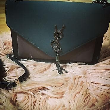 sumkalar 2025: Eni:23sm Uzunluq:15sm
Brend: Louis Vuitton
Qiymet:32AzN(tezedi) — 4