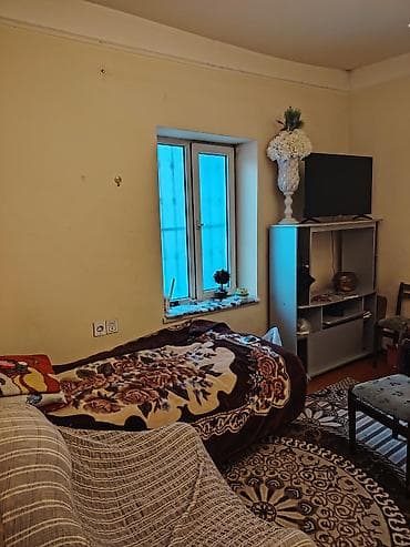 kirayə ev xutor: 2 otaqlı mənzil (studia tipli zal + ayrıca yataq otağı) — 3