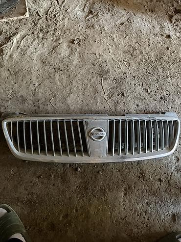 Nissan radiator barmaqlığı (orijinal) - Marka/model: Nissan (emblemli