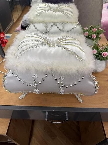 bayram xonçasi: Zinətli toy/gəlin sandığı – dekorativ kürsülü qutu - Material: atlas — 3