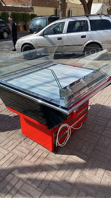 Şirniyyat/şəkərbura, desert və ya hazır yeməklər üçün vitrin tipli